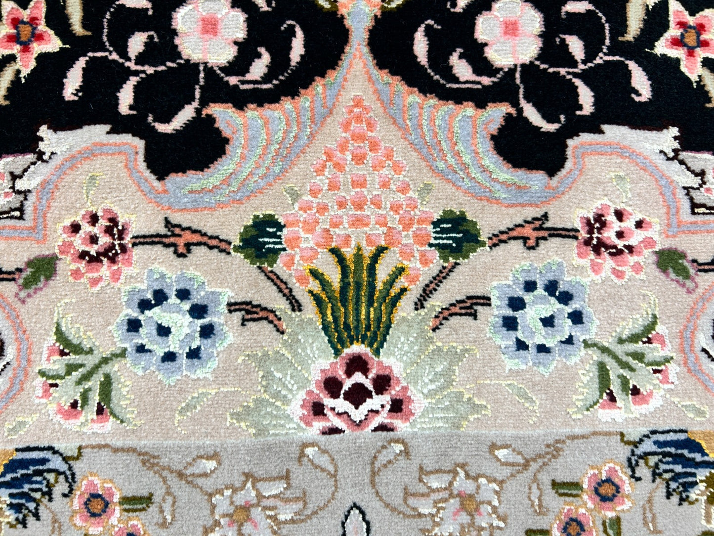 6'8"x10'3" Very-Fine Hand-Knotted Wool & Silk Blend Tabrize Carpet - Area Rug