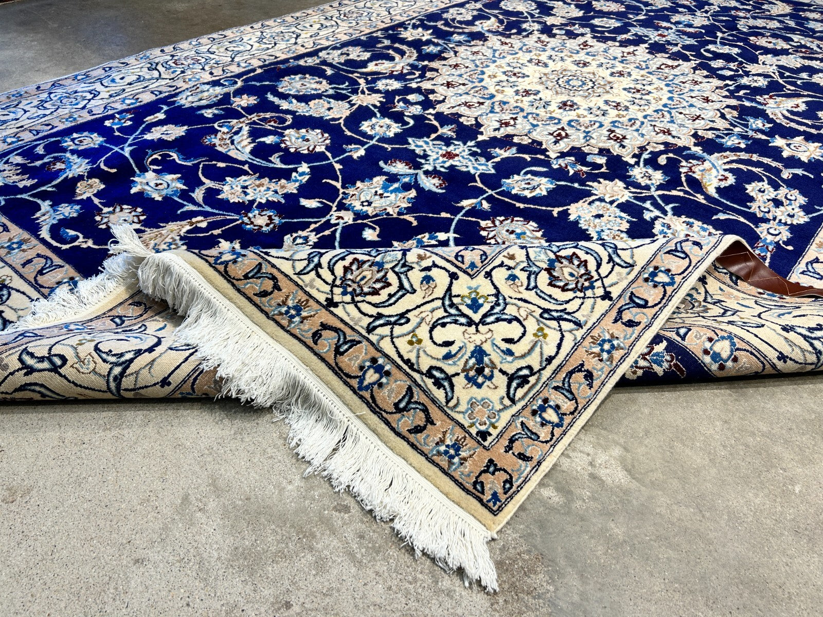 6'5"x10'1" Fine Hand-Knotted Wool & Silk Naine Rug - Area Carpet