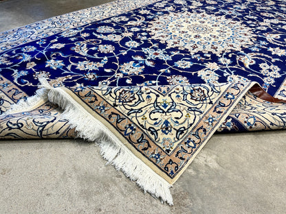 6'5"x10'1" Fine Hand-Knotted Wool & Silk Naine Rug - Area Carpet