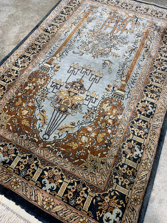 2'7"x4'1" Very Fine Hand-Knotted 100% Silk Prayer Rug