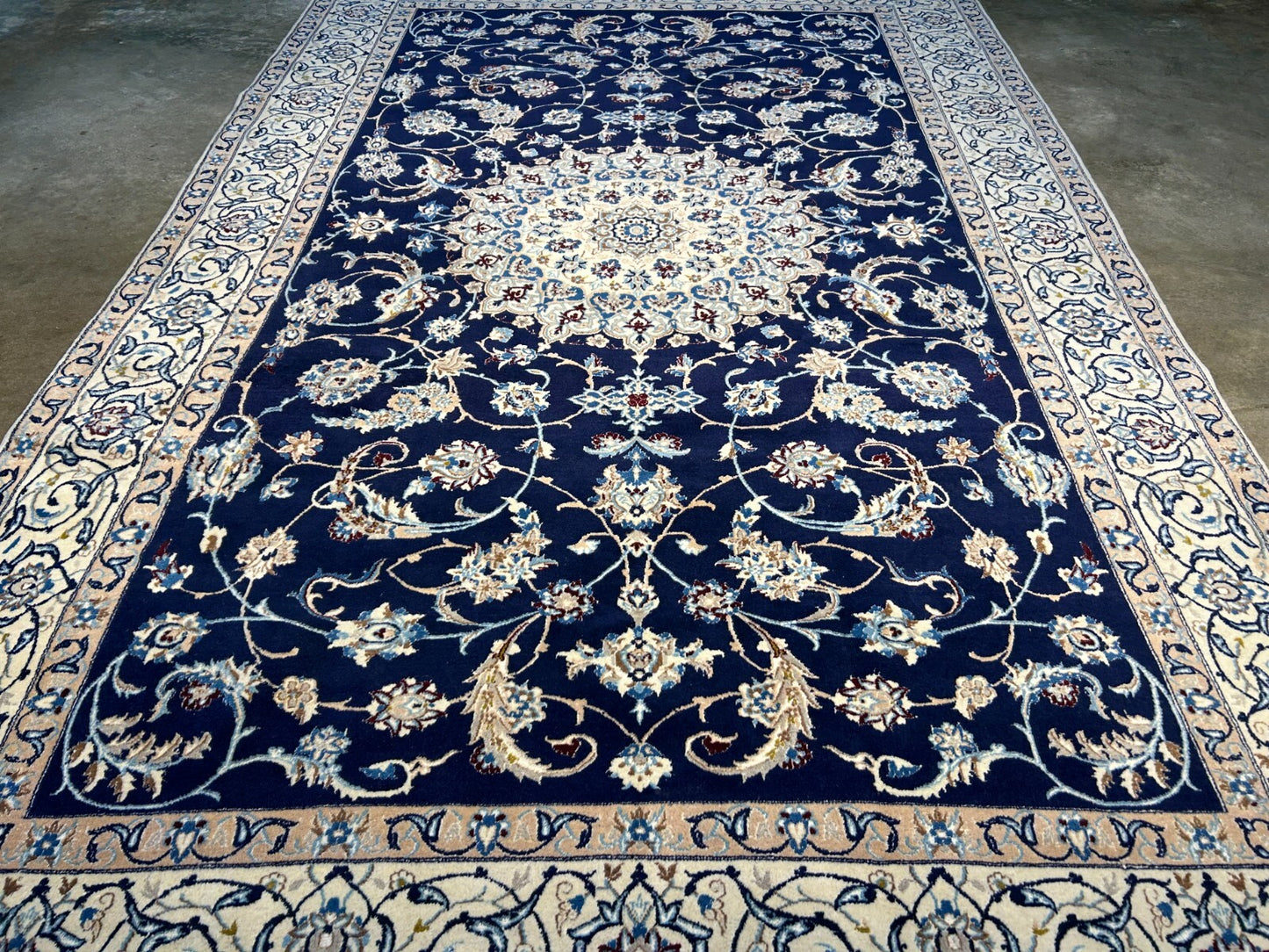 6'5"x10'1" Fine Hand-Knotted Wool & Silk Naine Rug - Area Carpet