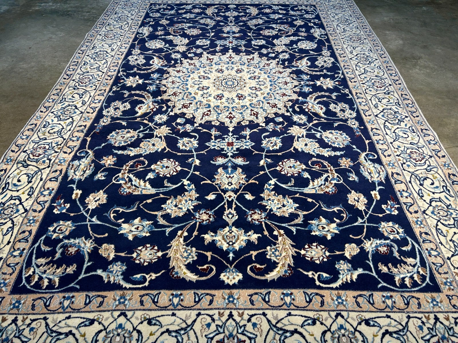 6'5"x10'1" Fine Hand-Knotted Wool & Silk Naine Rug - Area Carpet