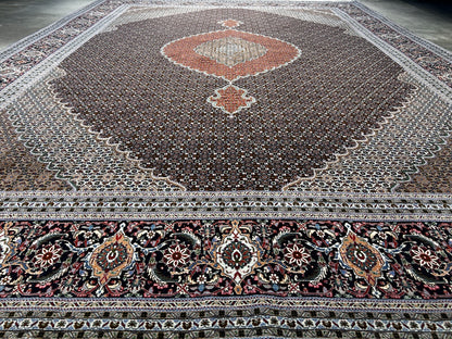 8'3"x11'5" Fine Hand-Knotted Wool & Silk Oriental Rug - Area Carpet