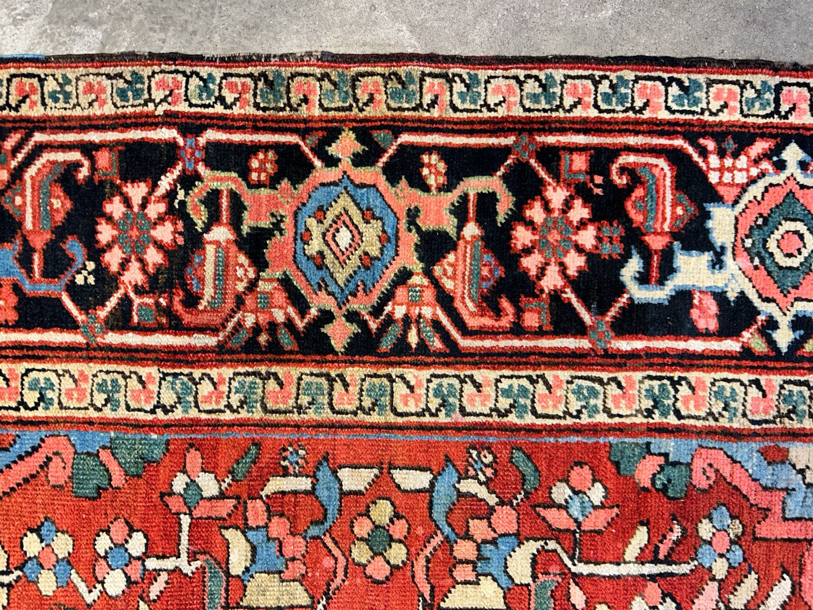 Collector Item - 9'6"x12' Antique Fine Lamb Wool Herize Serapy Hand-Knotted Rug