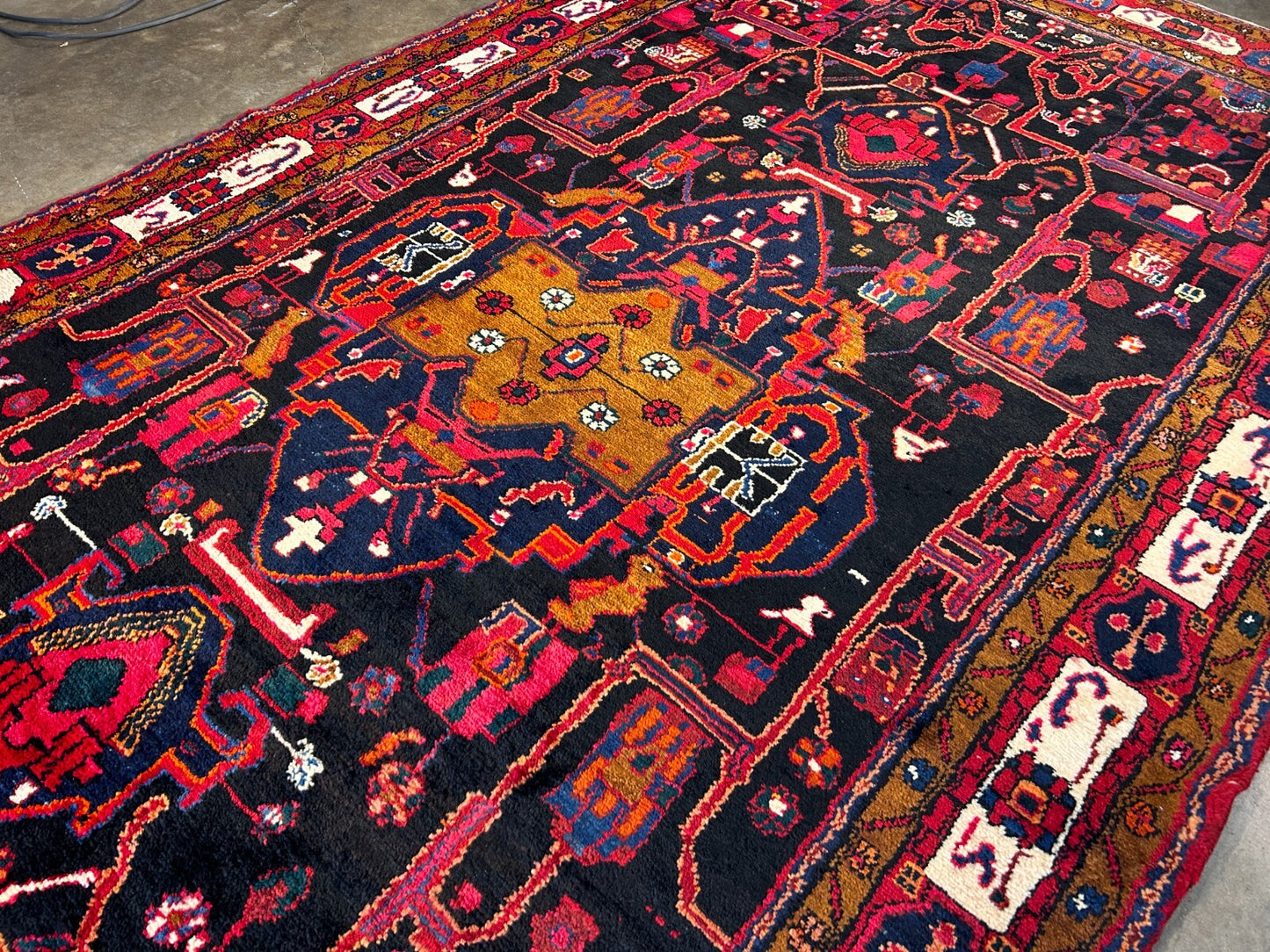 5'7" x 10'6" Hand-Knotted 100% Wool Pile Nahavande Area Rug - Carpet