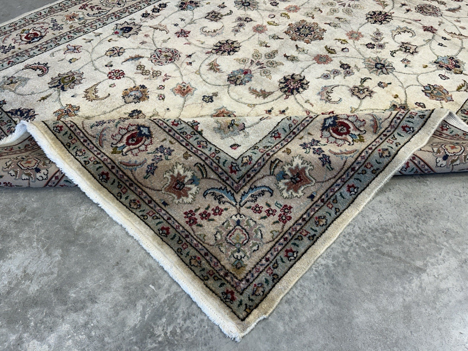 7’x9’11” Vintage Hand-Knotted 100% Wool Pile Tabrize Area Rug - Carpet