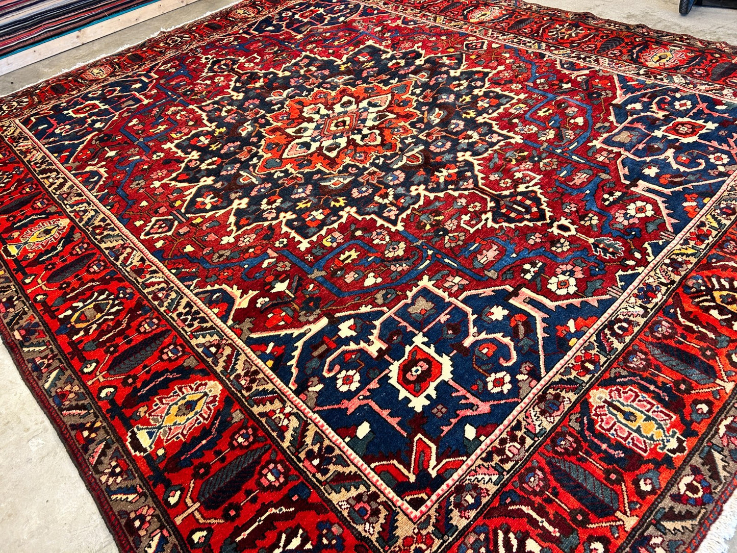 10'5"x12'8" Hand-Knotted 100% Wool Pile Bakhtiarie Rug
