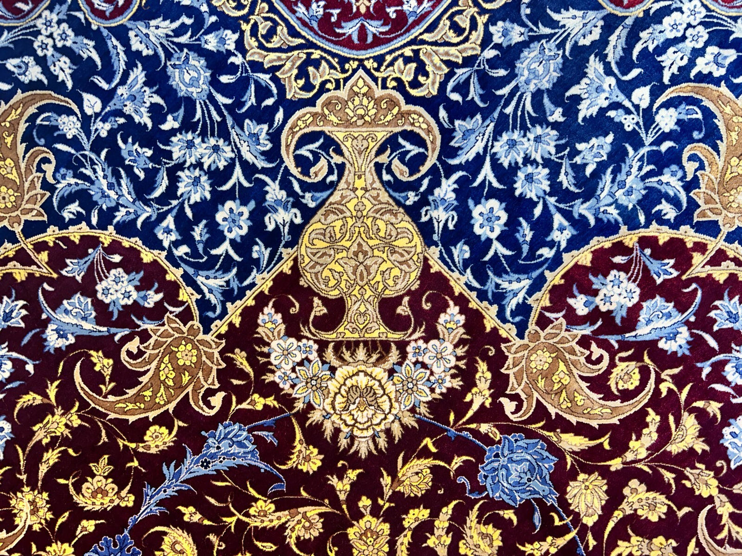 9'7"x12'10" Exquisite Signed Hand-Knotted 100% Silk Qume Rug