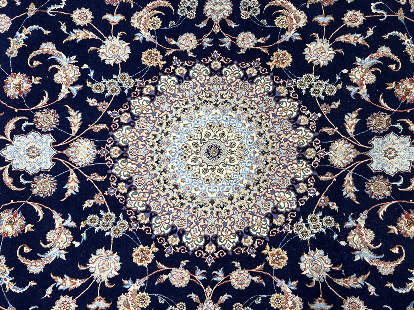 8'8"x11'9" Extra Fine Hand-Knotted Wool & Silk Isfahane Rug