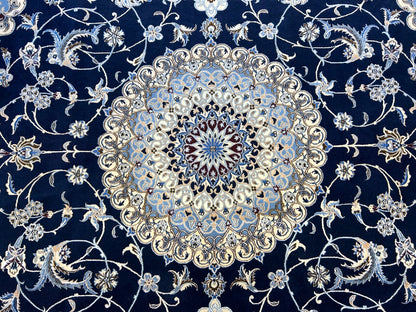 6'9"x9'10" Very Fine Hand-Knotted Wool & Silk Blend Naine Carpet - Area Rug