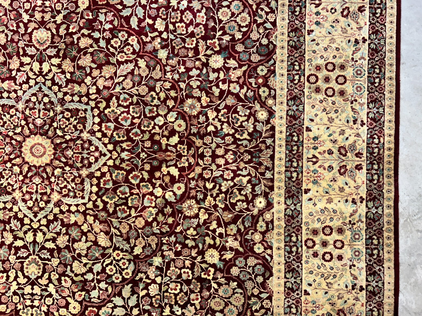 9'x12' Hand-Knotted 100% Lamb Wool Pile Persiane Design Carpet - Area Rug