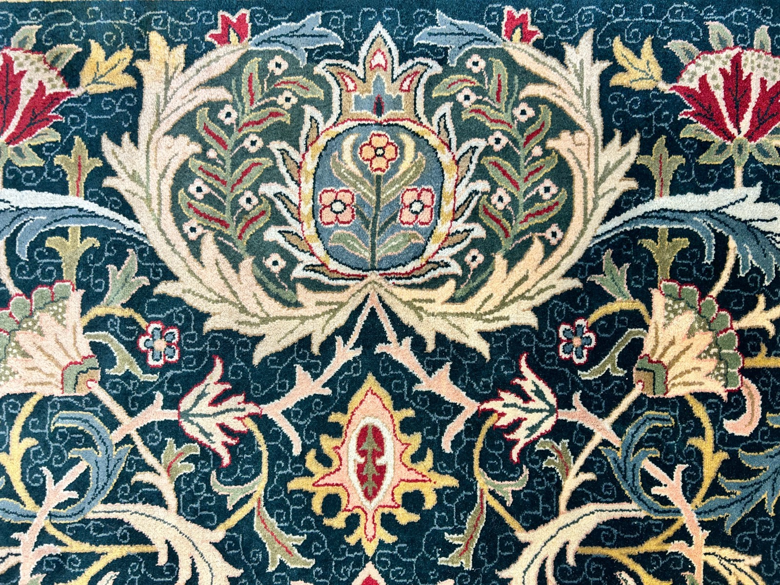 9'x12' Hand-Knotted 100% Wool Pile Oriental Rug