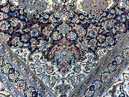 10'3"x14'1" Extra Fine Hand-Knotted Wool & Silk Naine Rug