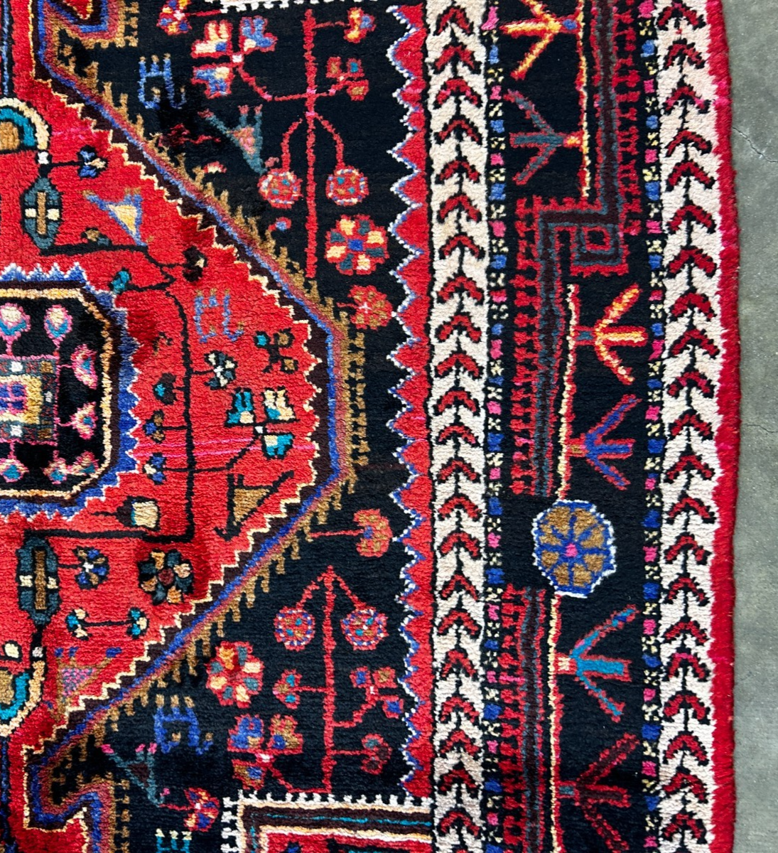 4'11" x 10'0" Hand-Knotted 100% Lamb Wool Pile Hamadane Area Rug - Carpet