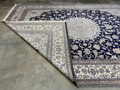 10'4"x14'3" Fine Hand-Knotted Wool & Silk Naine Rug