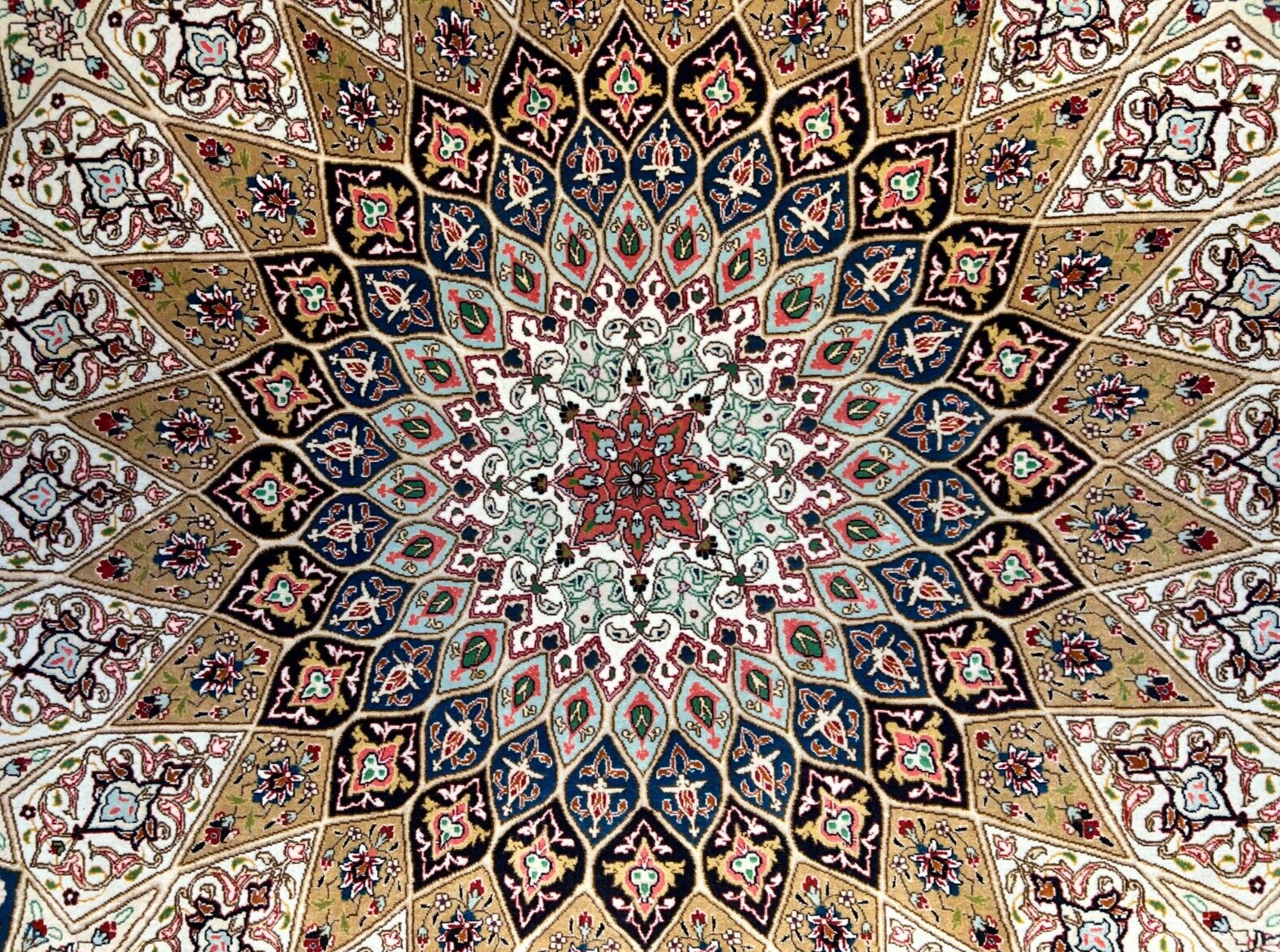 6'7"x10'2" Fine Hand-Knotted Wool & Silk Tabrize Dome Design Rug - Area Carpet