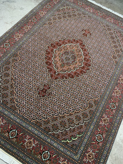 5'1"x6'10" Fine Hand-Knotted Wool & Silk Blend Tabrize Mahi Carpet - Area Rug