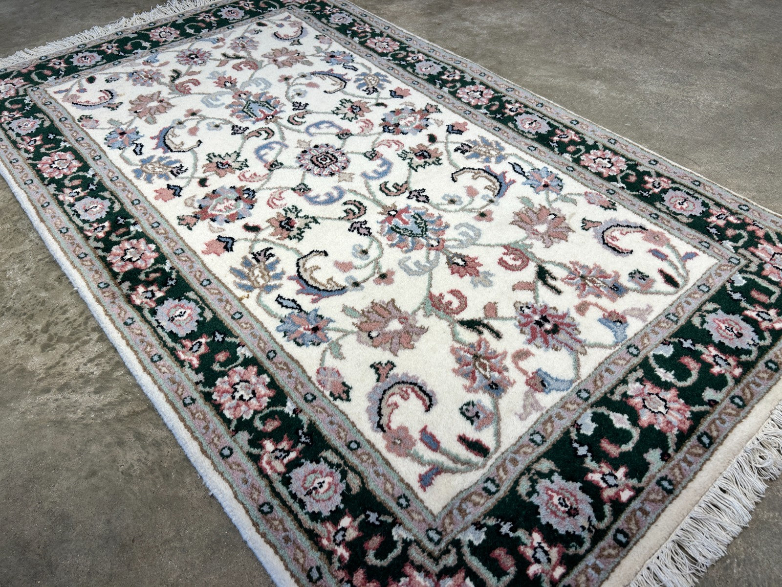 2'1"x5'1" Hand-Knotted 100% Wool Pile All-Over Area Rug