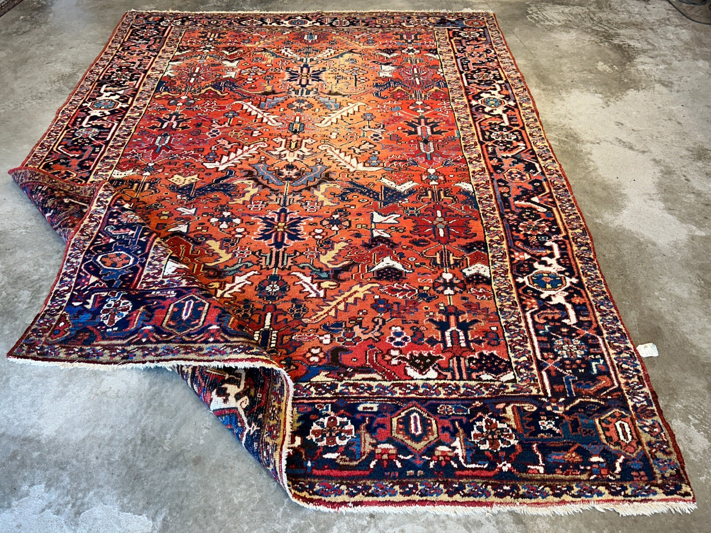 Collector Item - 8'6"x11'4" Antique Fine Wool Herize Hand-Knotted Rug