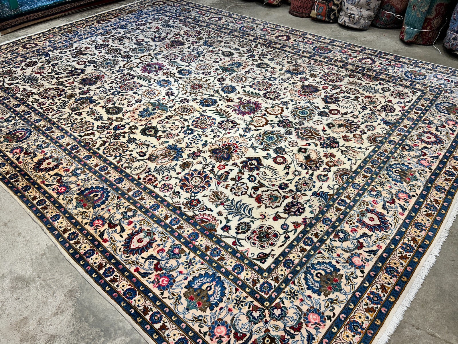 10'5"x13'8" Hand-Knotted 100% Wool Pile All-over Kashane Rug