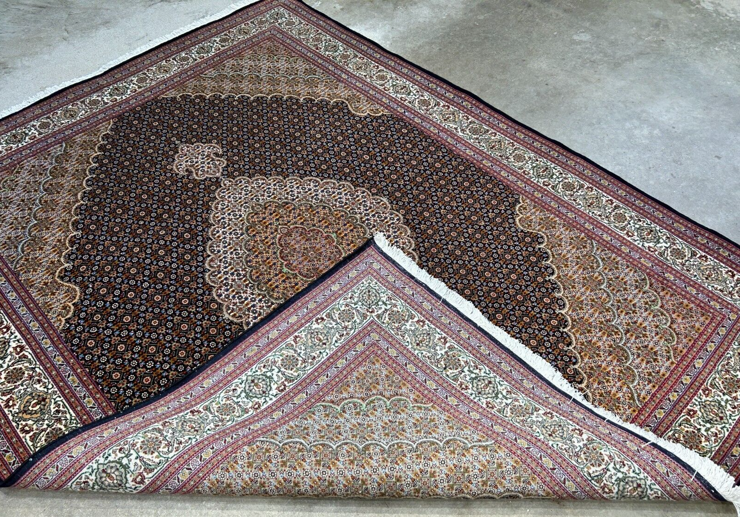 5'6"x7'8" Fine Hand-Knotted Wool & Silk Blend Tabrize Mahi Carpet - Area Rug