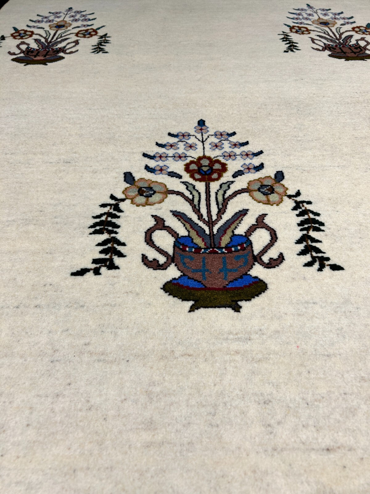 6'4"x9'5" Hand-Knotted 100% Wool Carpet - Gabeh Area Rug