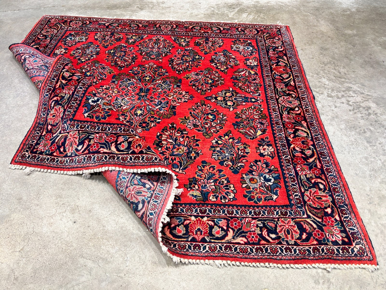 Collector Antique - 4'x4' Hand-Knotted 100% Wool Pile Sarouke Rug