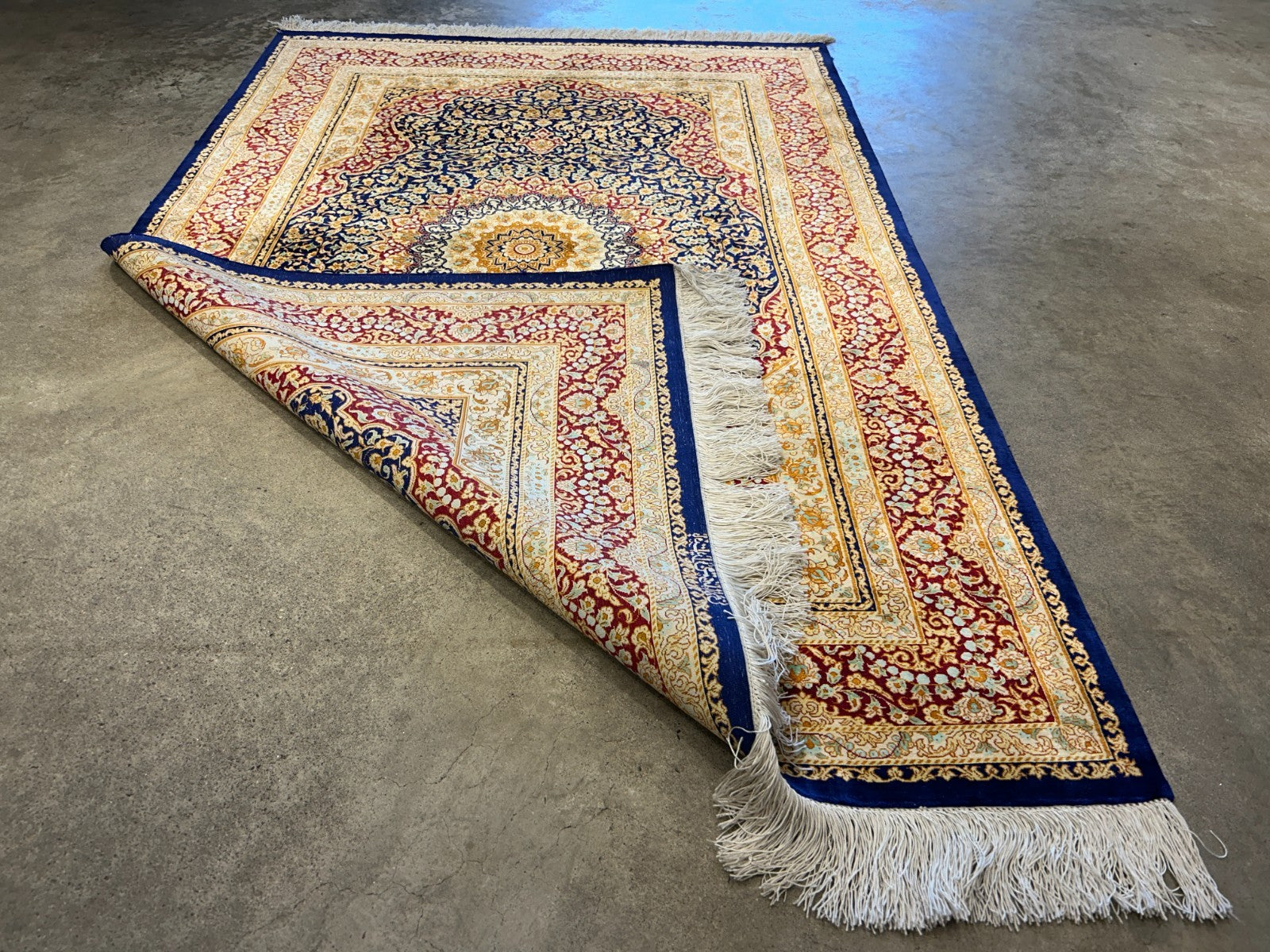 3'3"x5' Exquisite Extra-Fine Hand-Knotted 100% Silk Qume Area Rug - Carpet