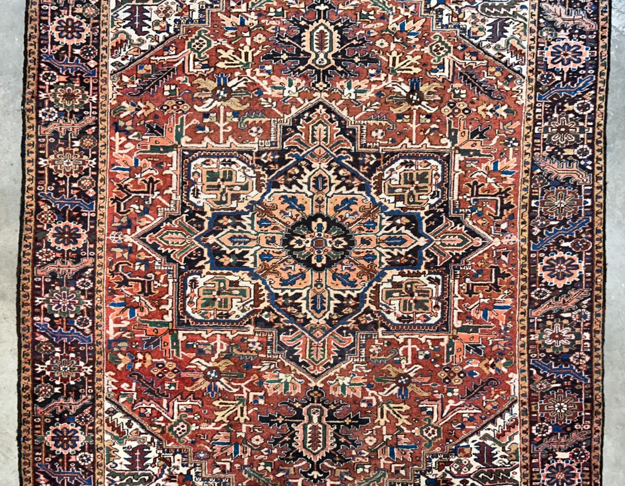 8'6"x11'6" Hand-Knotted 100% Wool Pile Herize Rug