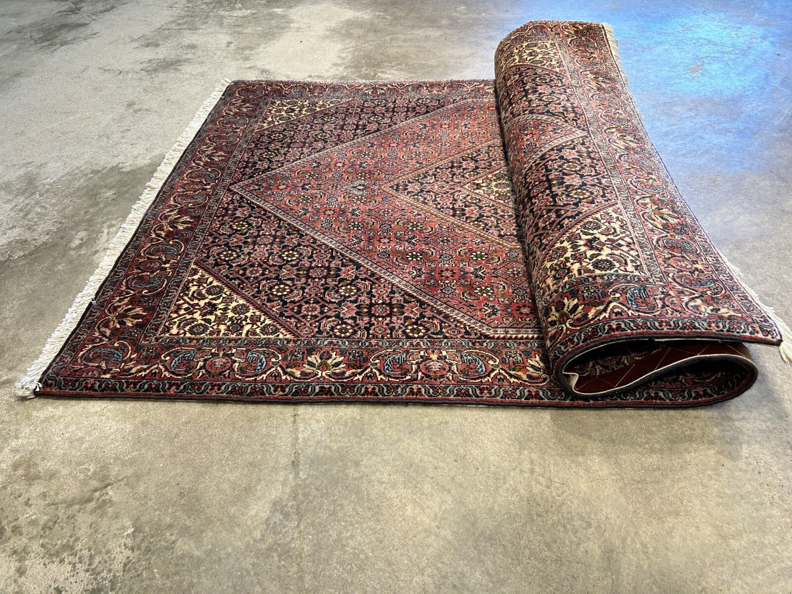 3'9"x5'8" Hand-Knotted 100% Wool Bidjare Carpet - Area Rug