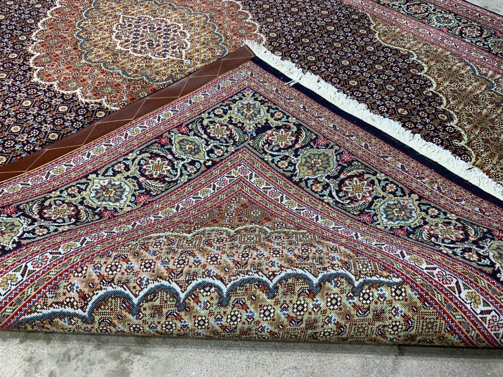 5'1"x7'2" Fine Hand-Knotted Wool & Silk Blend Tabrize Mahi Carpet - Area Rug