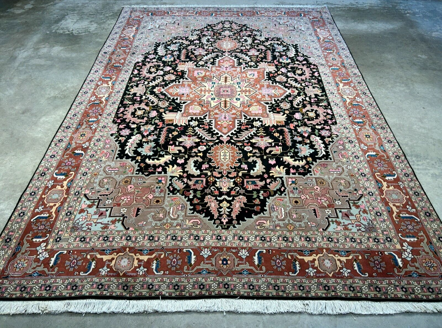 6'6"x9'6" Fine Hand-Knotted Wool & Silk Blend Tabrize Herize Carpet - Area Rug