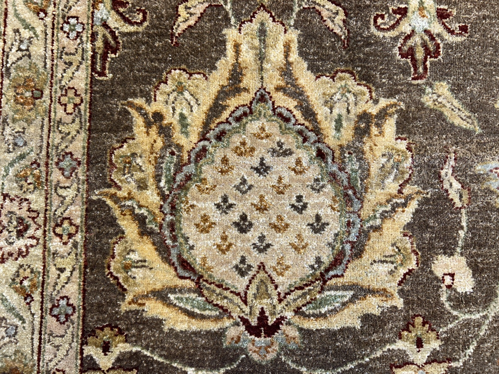 9'x12' Hand-Knotted 100% Wool Pile Agra Rug