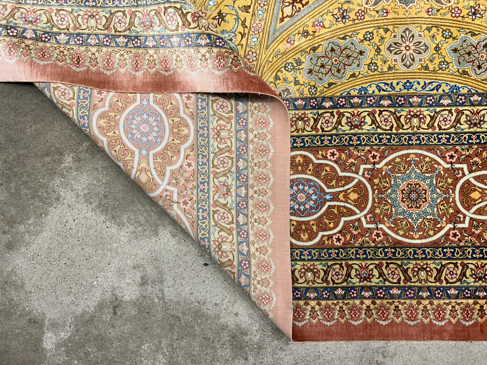 9'8"x12'11" Exquisite Signed Hand-Knotted 100% Silk Qume Rug