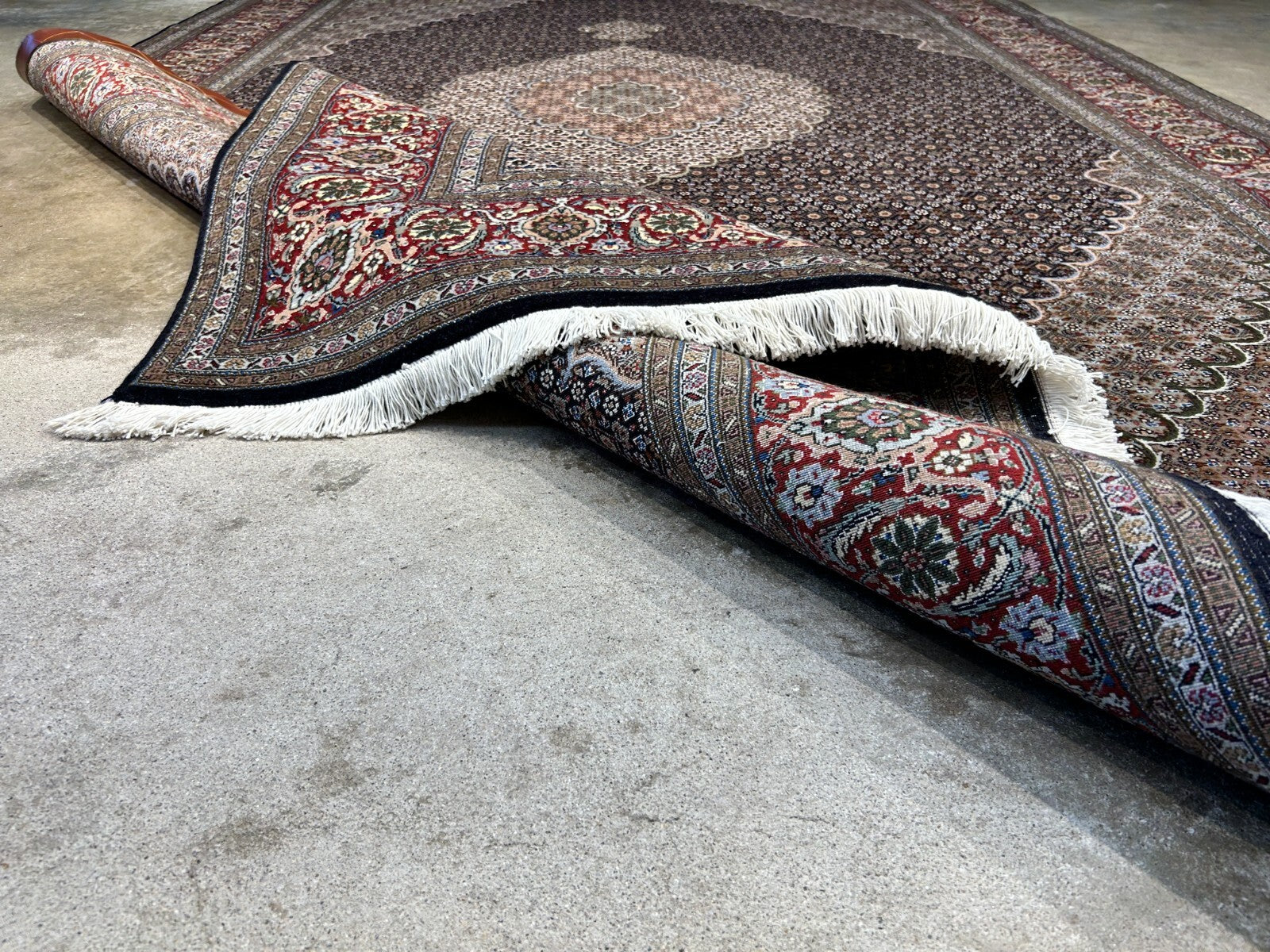 6'7"x9'10" Fine Hand-Knotted Wool & Silk Blend Tabrize Mahi Carpet - Area Rug