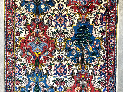 3'5"x5'2" Hand-Knotted 100% Lamb Wool Bakhtiarie Area Rug