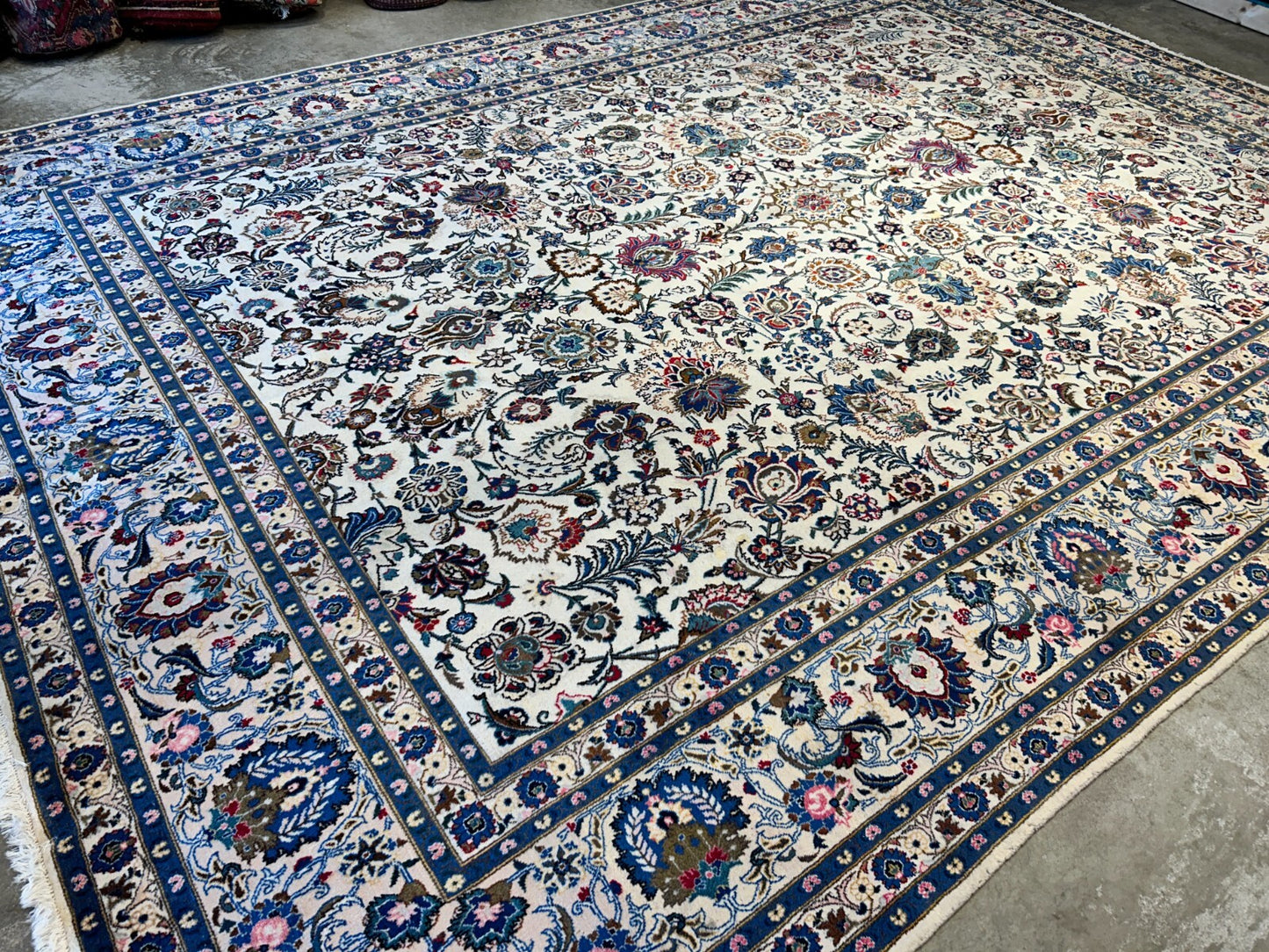 10'5"x13'8" Hand-Knotted 100% Wool Pile All-over Kashane Rug