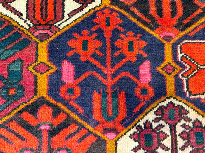 6'9"x9'9" Hand-Knotted 100% Lamb Wool Bakhtiarie Carpet - Area Rug