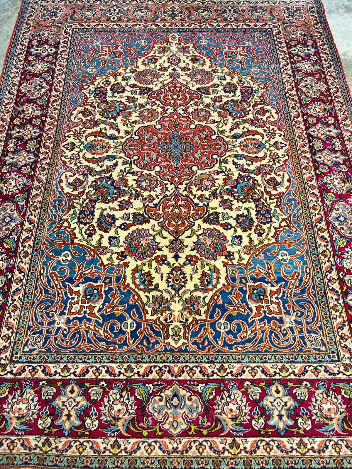 4'10"x6'7" Collector Antique Very Fine Hand-Knotted 100% Wool Isfahane Rug