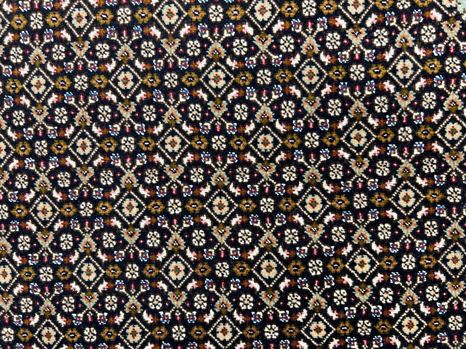 6'8"x10' Fine Hand-Knotted Wool & Silk Oriental Tabrize Rug - Area Carpet