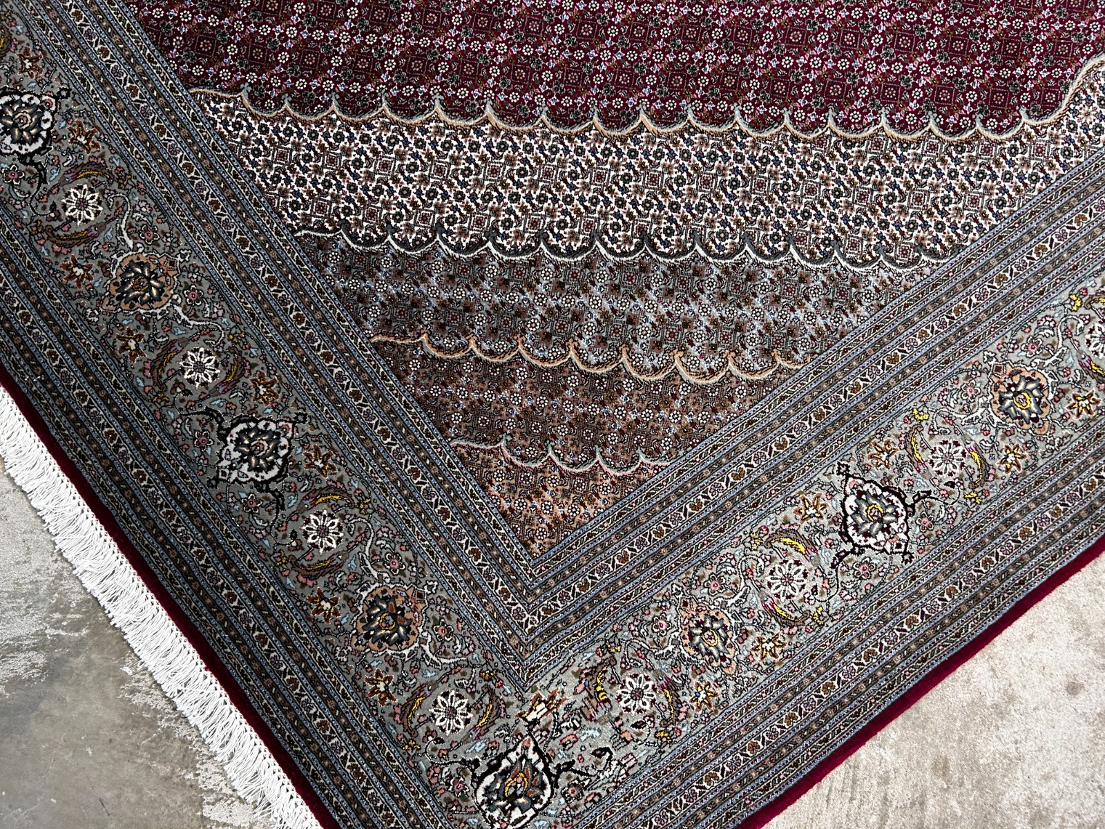 8'4"x11'6" Hand-Knotted Silk & Wool Tabrize Fish Style Area Rug - Carpet