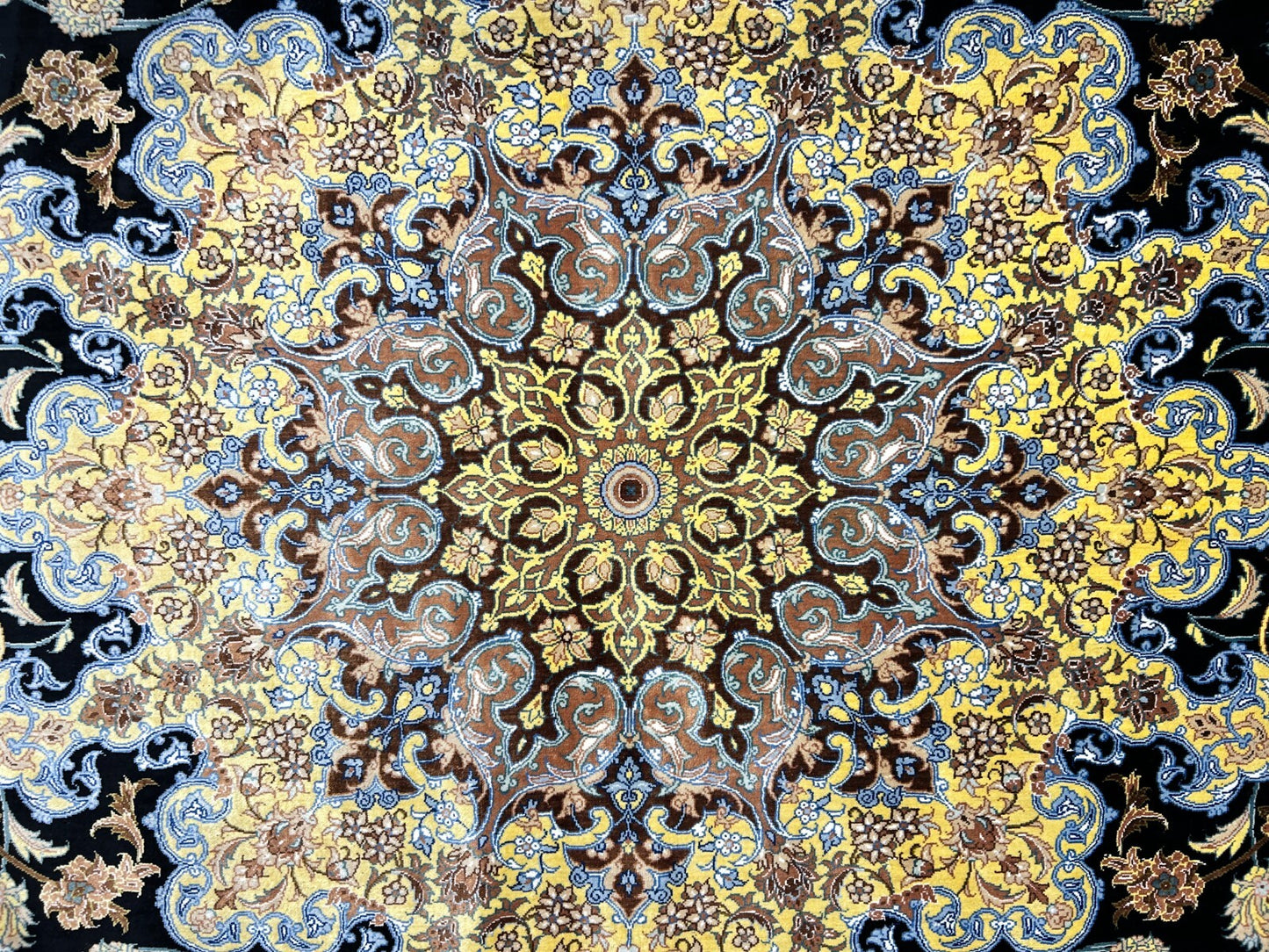 6'6"x10' Exquisite Hand-Knotted 100% Silk Qume Rug