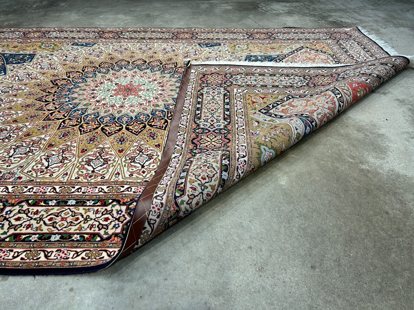 6'7"x10'2" Fine Hand-Knotted Wool & Silk Tabrize Dome Design Rug - Area Carpet