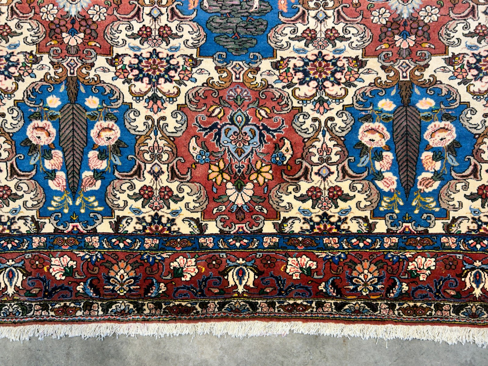 6'7"x9'5" Hand-Knotted 100% Lamb Wool Bakhtiarie Carpet - Area Rug