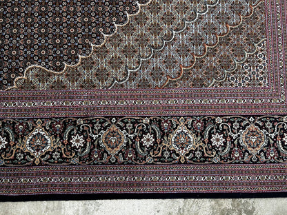 8'2"x11'5" Fine Hand-Knotted Wool & Silk Oriental Rug - Area Carpet