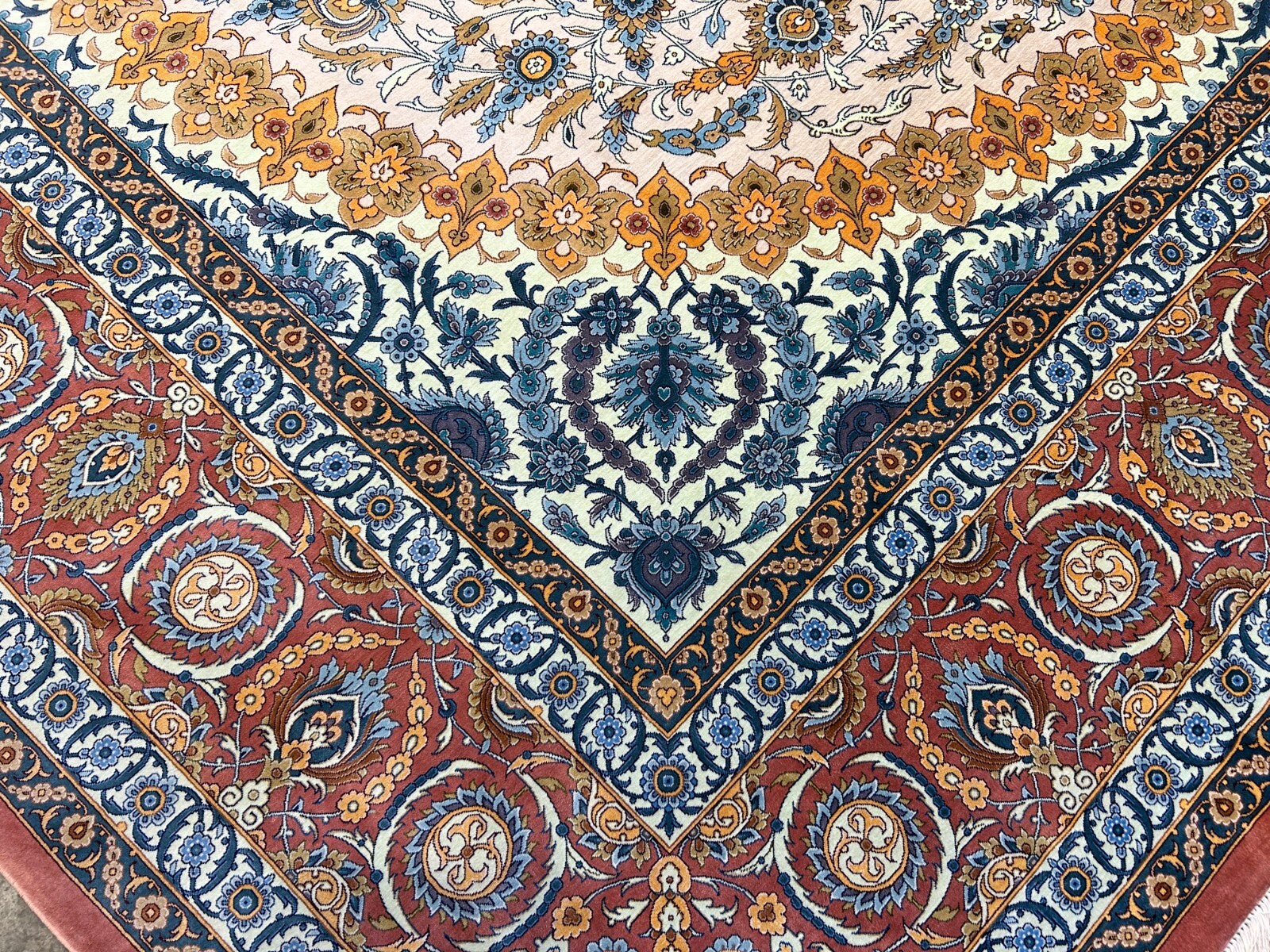 7'3"x10'7" Exquisite Extra-Fine Hand-Knotted 100% Silk Qume Carpet - Area Rug