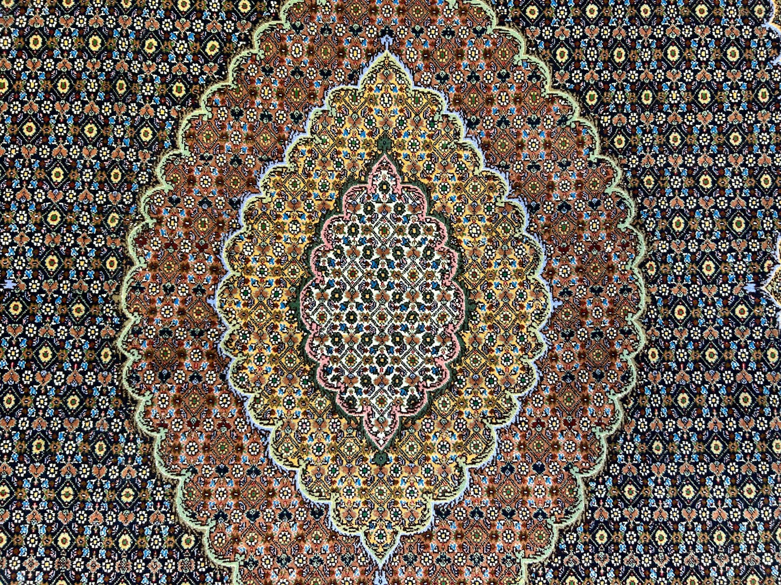 6'8"x9'8" Fine Hand-Knotted Wool & Silk Oriental Tabrize Rug - Area Carpet