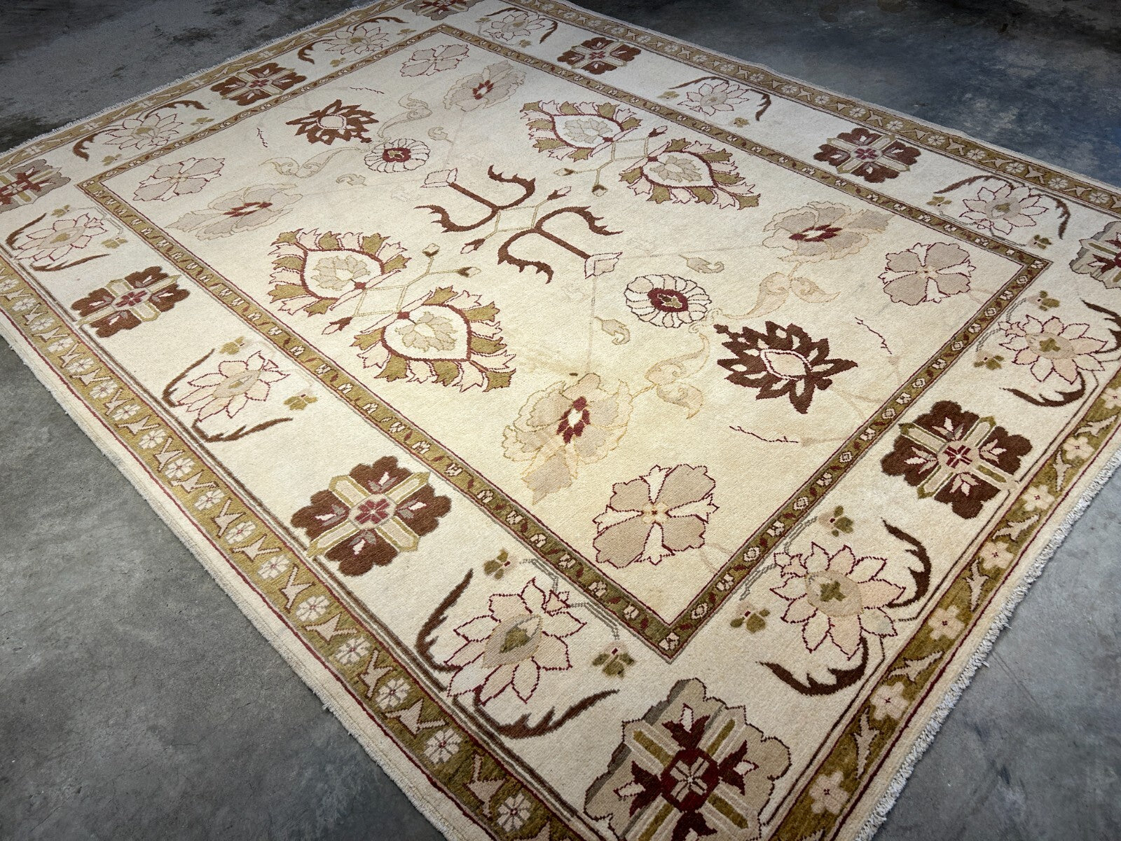 7'0"x9'3" Hand-Knotted 100% Wool Pile Indian Arut Carpet - Area Rug