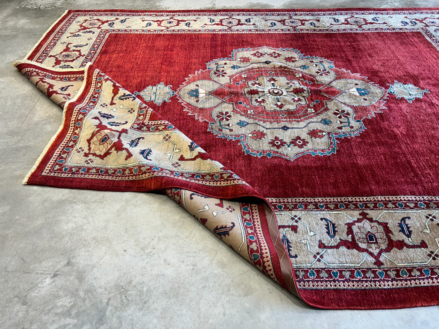 8'10"x11'8" Hand-Knotted 100% Wool Pile Tabrize Rug