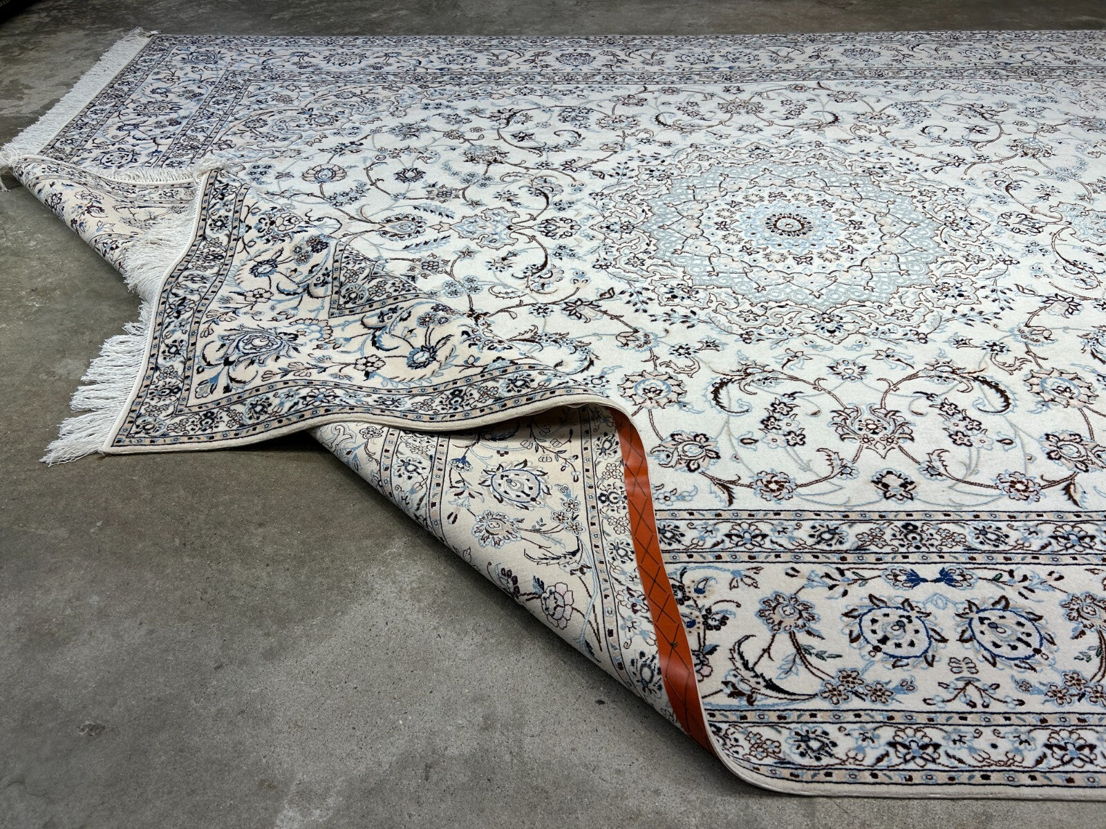 8'4"x12'1" Extra Fine Hand-Knotted Wool & Silk Naine Rug